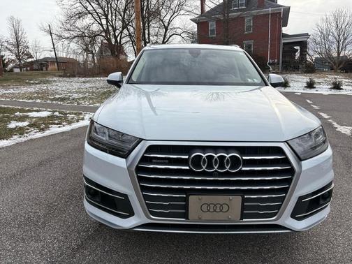 2019 Audi Q7 45 Premium Plus