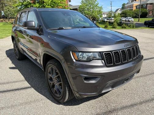 Gray 2021 Jeep Grand Cherokee Limited