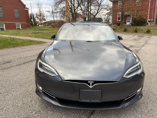 2016 Tesla Model S 75D