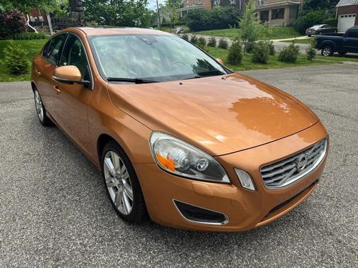 Orange 2011 Volvo S60 T6