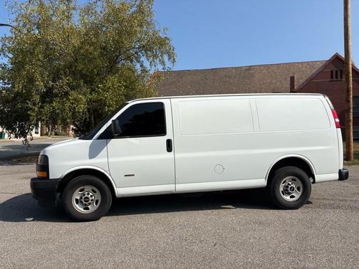 2019 GMC Savana 2500 Work Van