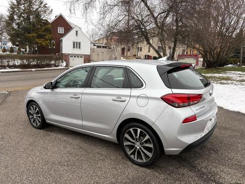 2018 Hyundai Elantra GT Base
