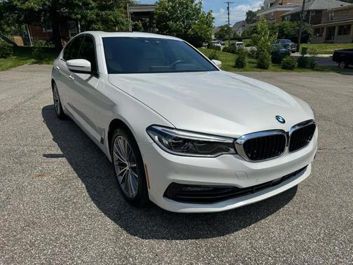 White 2018 BMW 540 540i xDrive
