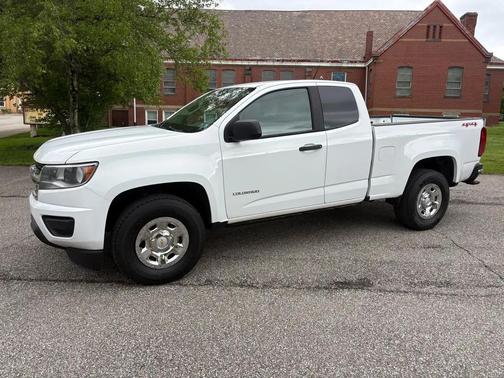 White 2018 Chevrolet Colorado WT