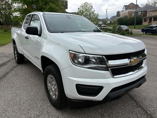 White 2018 Chevrolet Colorado WT