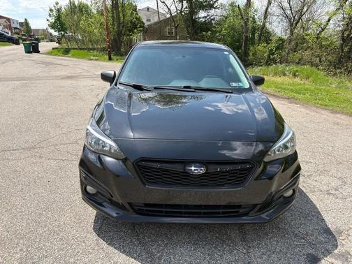 Black 2018 Subaru Impreza 2.0i