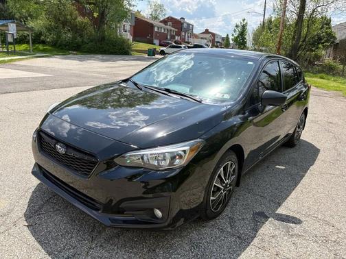 Black 2018 Subaru Impreza 2.0i
