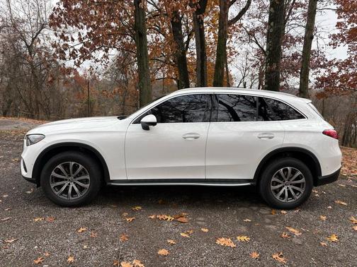 2025 Mercedes-Benz GLC 300 4MATIC