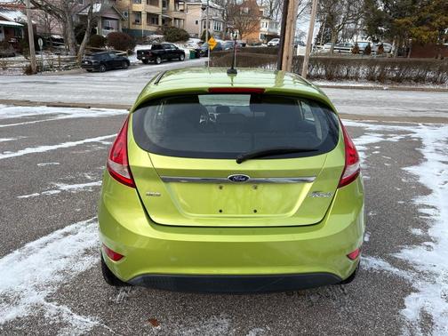 2011 Ford Fiesta SES Hatchback