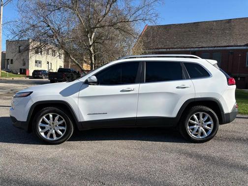 White 2016 Jeep Cherokee Limited
