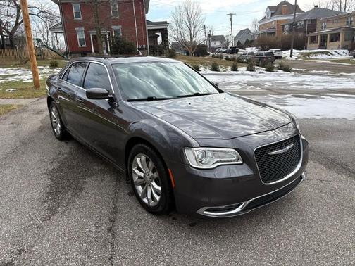 2016 Chrysler 300 Limited