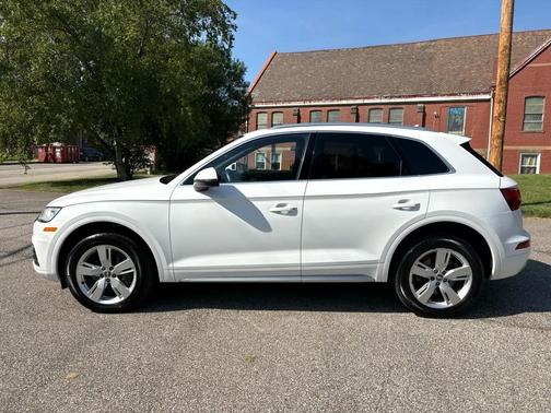 2018 Audi Q5 2.0T Premium Plus