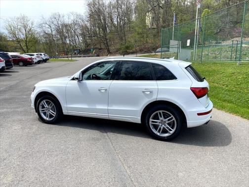 White 2017 Audi Q5 2.0T Premium Plus