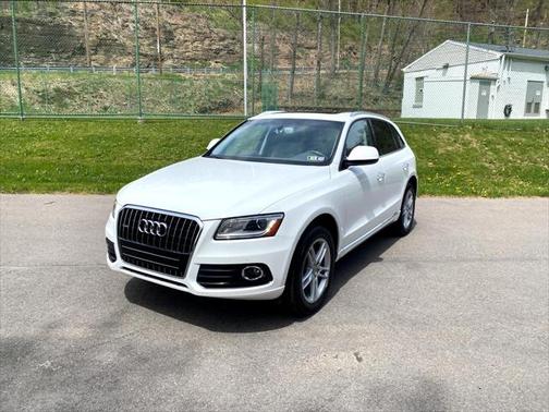 White 2017 Audi Q5 2.0T Premium Plus