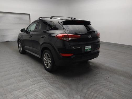 Black Noir Pearl 2017 Hyundai TUCSON SE Plus