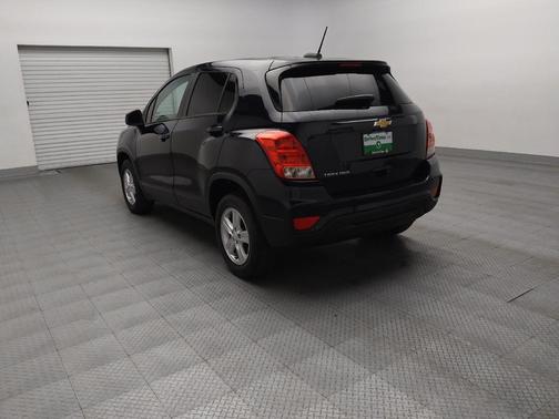 Midnight Blue Metallic 2022 Chevrolet Trax LS