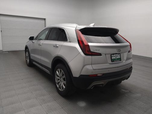 Radiant Silver Metallic 2019 Cadillac XT4 Premium Luxury