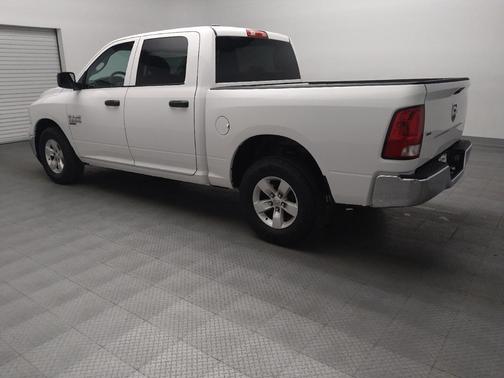Bright White Clearcoat 2022 RAM 1500 Classic SLT