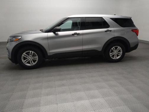 Iconic Silver Metallic 2022 Ford Explorer