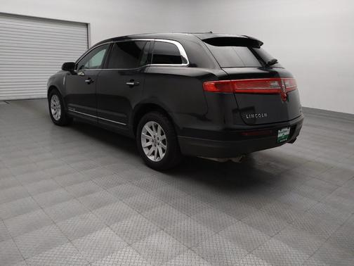 2015 Lincoln MKT Livery