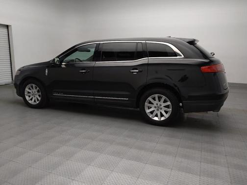 2015 Lincoln MKT Livery