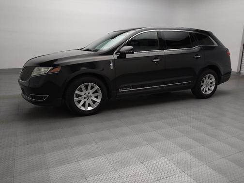 2015 Lincoln MKT Livery
