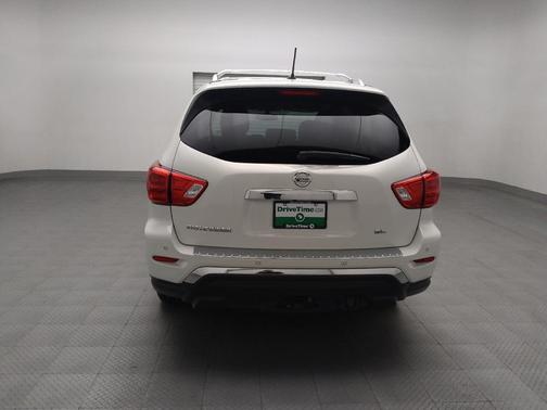 2017 Nissan Pathfinder SL