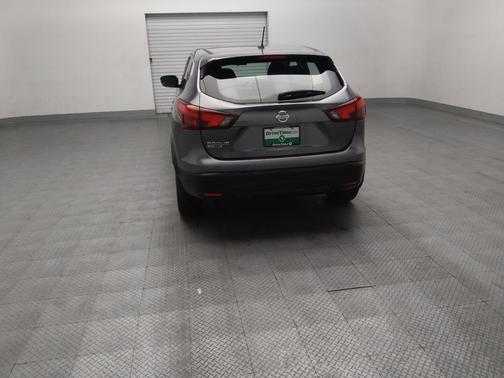 Gun Metallic 2017 Nissan Rogue Sport S