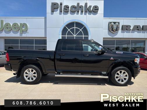 Diamond Black Crystal Pearlcoat 2019 RAM 3500 Laramie Crew Cab 4x4 6'4' Box