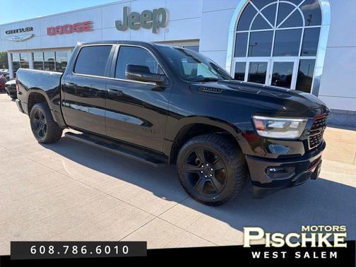 Diamond Black Crystal Pearlcoat 2023 RAM 1500 Big Horn/Lone Star