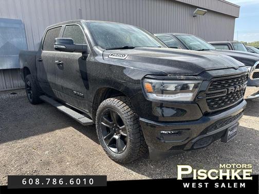 Diamond Black Crystal Pearlcoat 2023 RAM 1500 Big Horn/Lone Star