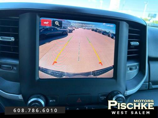 Diamond Black Crystal Pearlcoat 2023 RAM 1500 Big Horn/Lone Star