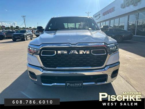 Bright White Clearcoat 2025 RAM 1500 Big Horn/Lone Star