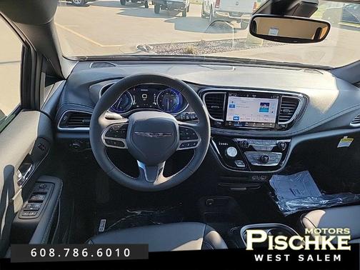 2025 Chrysler Pacifica L