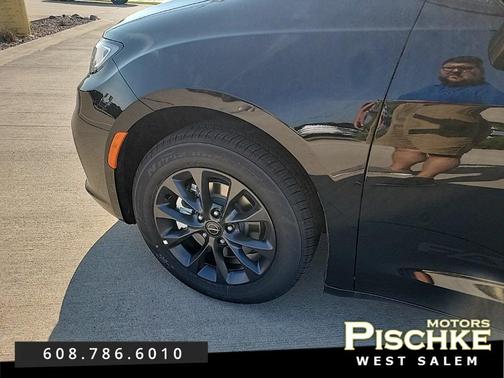 2025 Chrysler Pacifica L