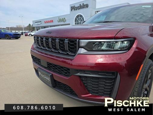 Velvet Red Pearlcoat 2026 Jeep Grand Cherokee Altitude