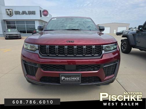Velvet Red Pearlcoat 2026 Jeep Grand Cherokee Altitude