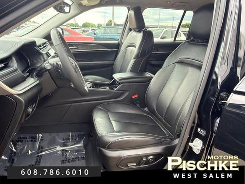 Diamond Black Crystal Pearlcoat 2023 Jeep Grand Cherokee Limited