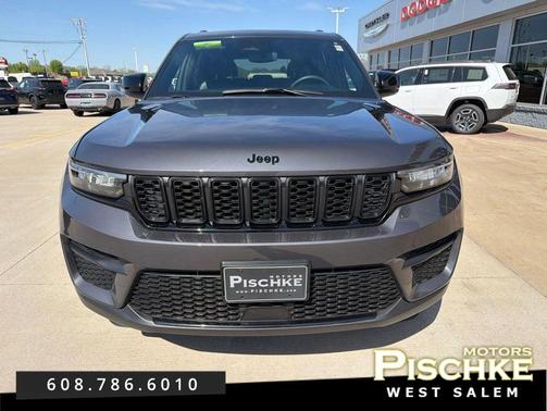 Baltic Gray Metallic Clearcoat 2023 Jeep Grand Cherokee Altitude