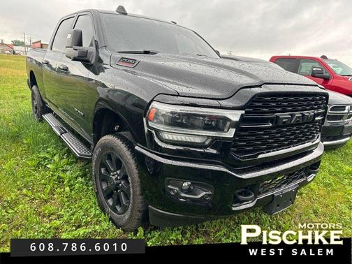 Diamond Black Crystal Pearlcoat 2024 RAM 2500 Big Horn Crew Cab 4x4 6'4' Box