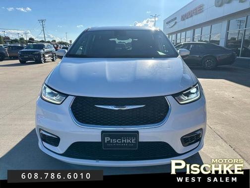 Bright White Clearcoat 2023 Chrysler Pacifica Touring L