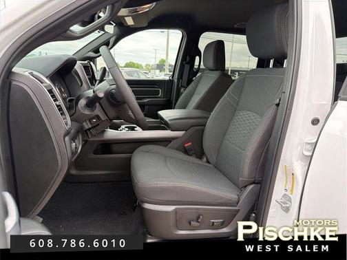 Bright White Clearcoat 2025 RAM 2500 Big Horn Crew Cab 4x4 6'4' Box