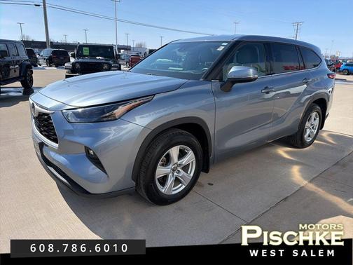 2022 Toyota Highlander LE