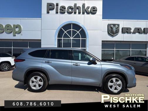 2022 Toyota Highlander LE