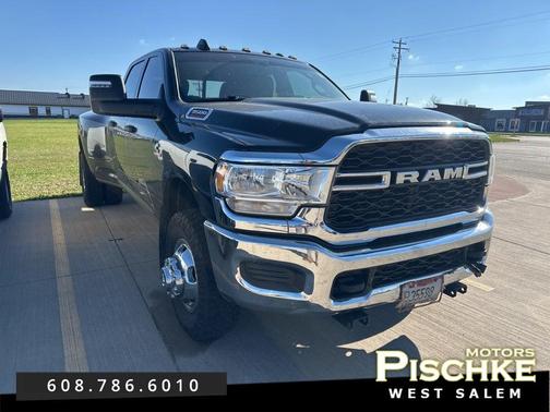 2023 RAM 3500 Tradesman Crew Cab 4x4 8' Box