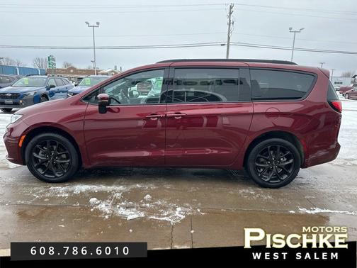 2023 Chrysler Pacifica Touring L
