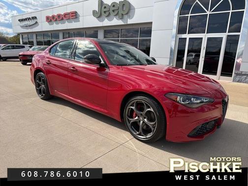 Alfa Rosso 2025 Alfa Romeo Giulia Ti