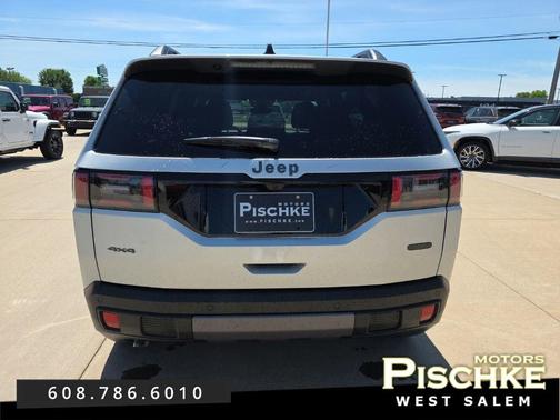 Silver Zynith Clearcoat 2026 Jeep Cherokee Overland