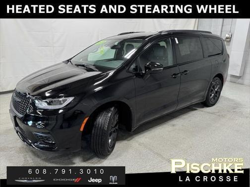 2025 Chrysler Pacifica L