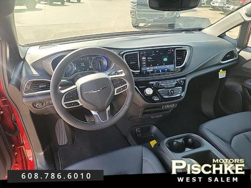 2025 Chrysler Pacifica L